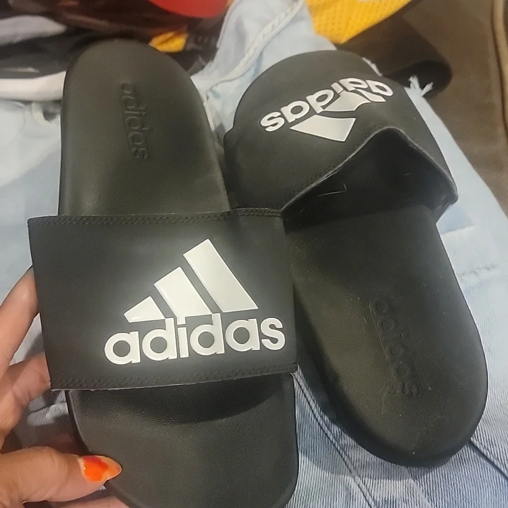 Adidas - Picture 1 of 5